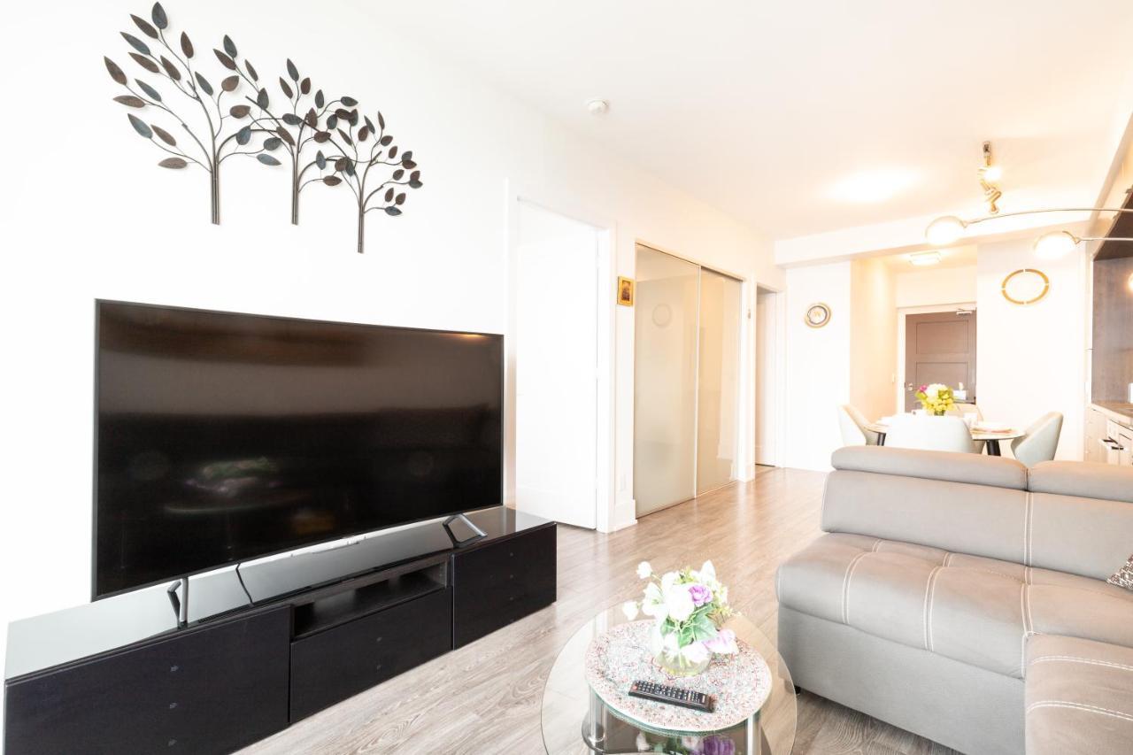 Bright Condo In The Heart Of Toronto Exteriör bild