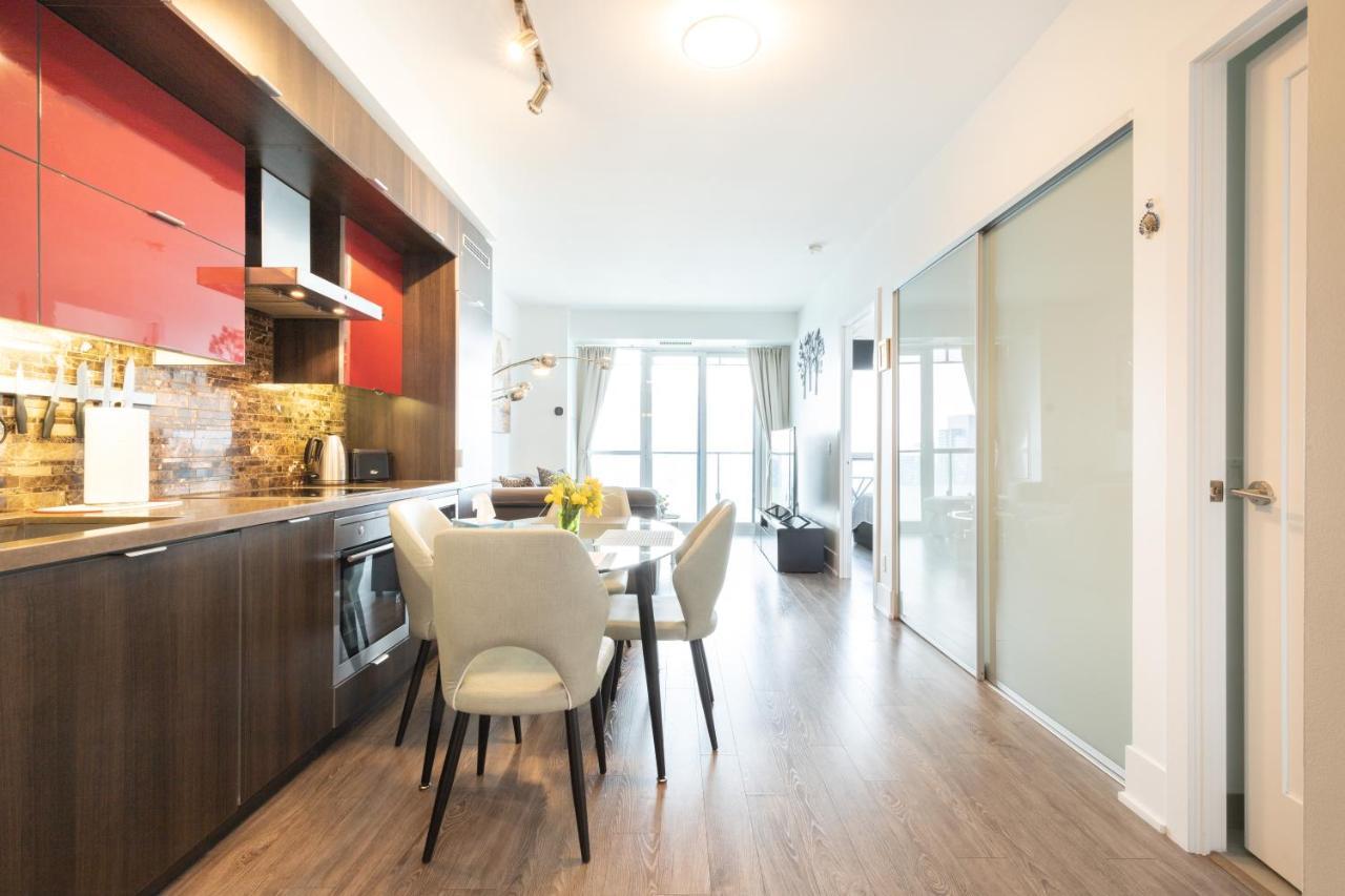 Bright Condo In The Heart Of Toronto Exteriör bild