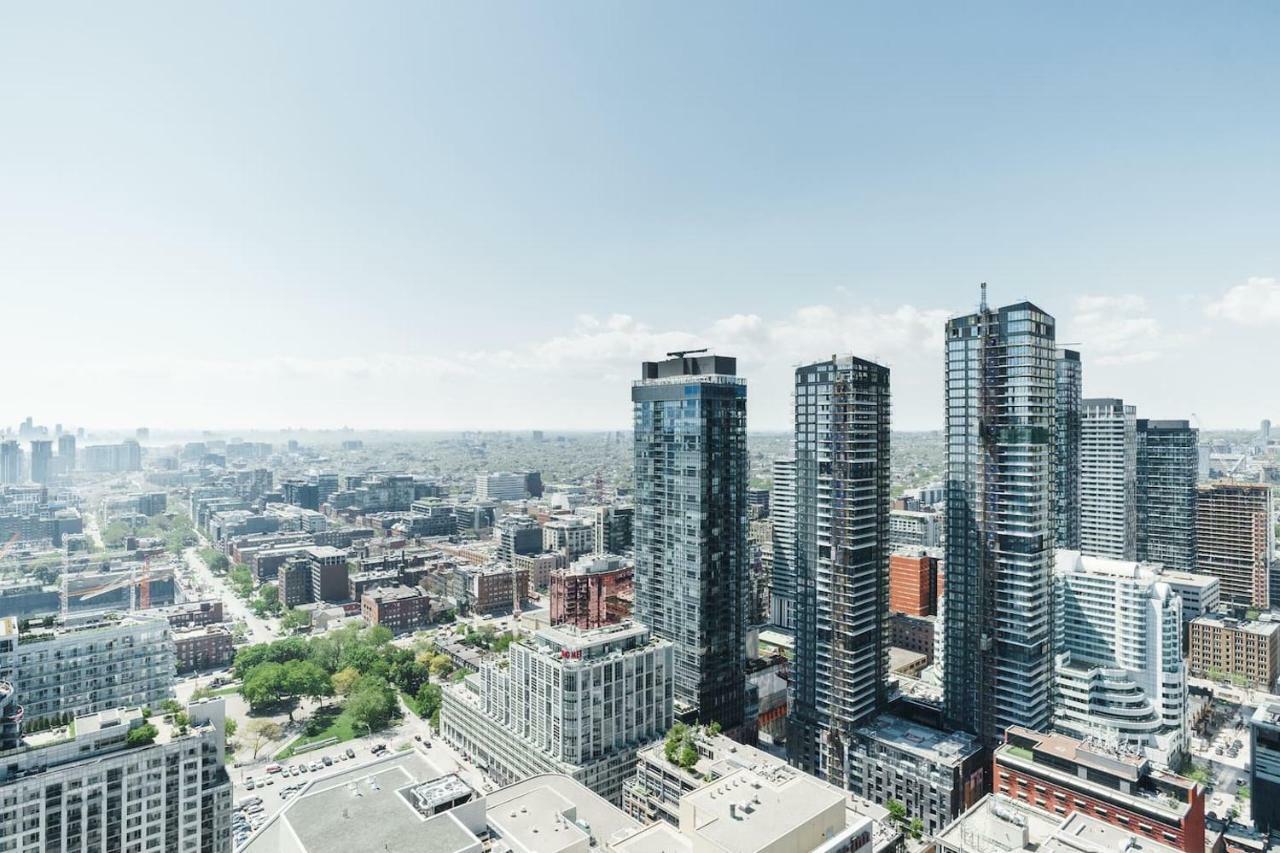 Bright Condo In The Heart Of Toronto Exteriör bild