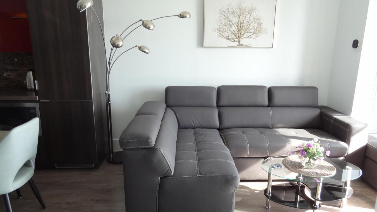 Bright Condo In The Heart Of Toronto Exteriör bild