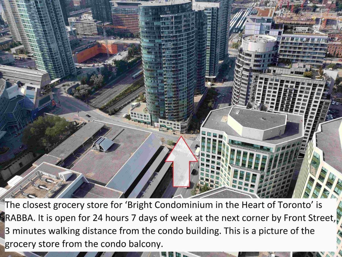 Bright Condo In The Heart Of Toronto Exteriör bild