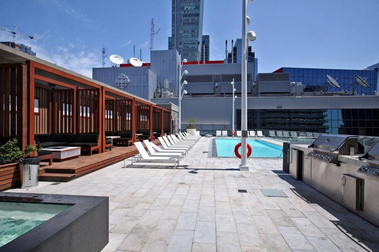 Bright Condo In The Heart Of Toronto Exteriör bild